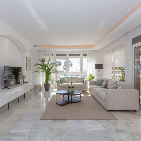 Eden Costa Lago Primera Linea De Mar Torremolinos Exteriör bild