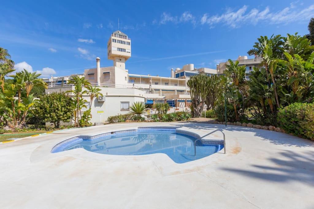 Eden Costa Lago Primera Linea De Mar Torremolinos Exteriör bild
